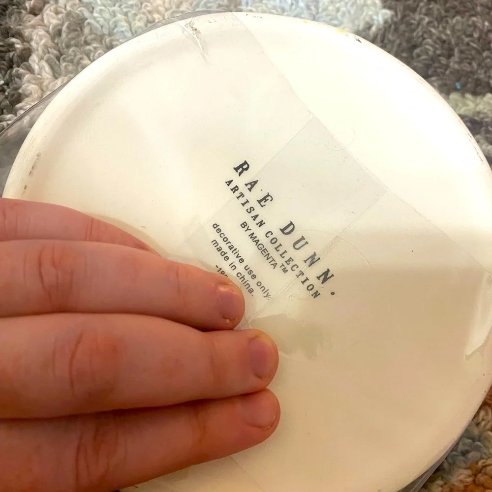 LAST ONE FIRST OFFER GETS IT Best mom Rae Dunn container - Picture 2 of 3